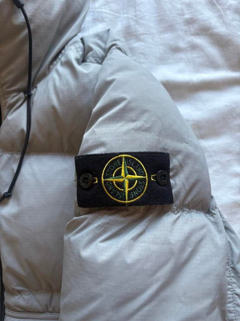 Stone Island Down Jacket K2s15, Kleding | Heren, Jassen | Winter, Ophalen of Verzenden, Zo goed als nieuw, Maat 48/50 (M), Grijs