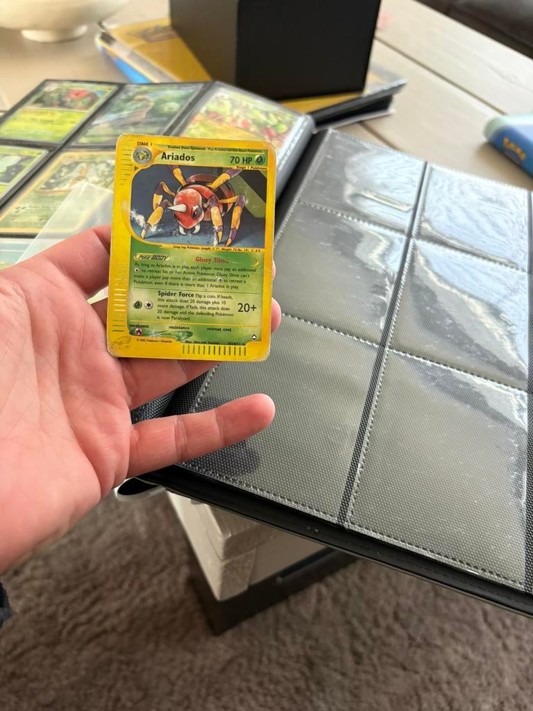 Ariados holo, Ophalen of Verzenden, Zo goed als nieuw, Meerdere kaarten, Foil