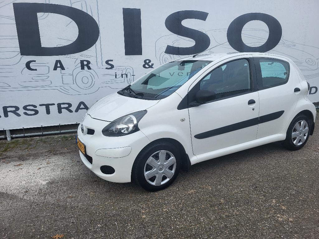 Toyota Aygo 1.0 12V Vvt-i 5DRS 2011 Airco!!!, Auto's, Voorwielaandrijving, Stof, 4 stoelen, Origineel Nederlands