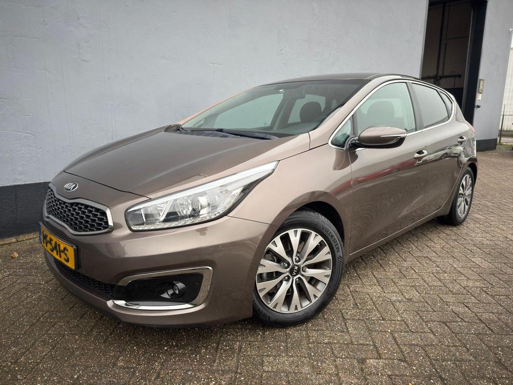 Kia Cee'd 1.6 GDI DynamicLine, Voorwielaandrijving, Lichtsensor, 135 pk, Gebruikt