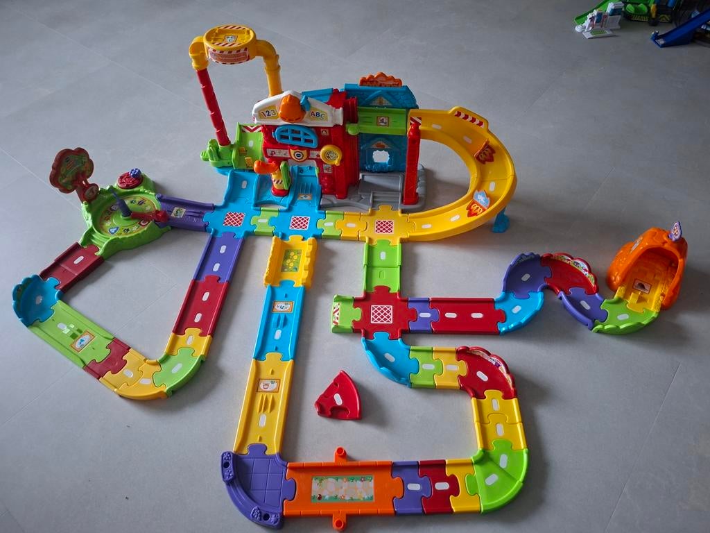 Toet Toet Auto's Autobaan brandweer met 10 losse auto's, Kinderen en Baby's, Speelgoed | Speelgoedvoertuigen, Ophalen, Gebruikt