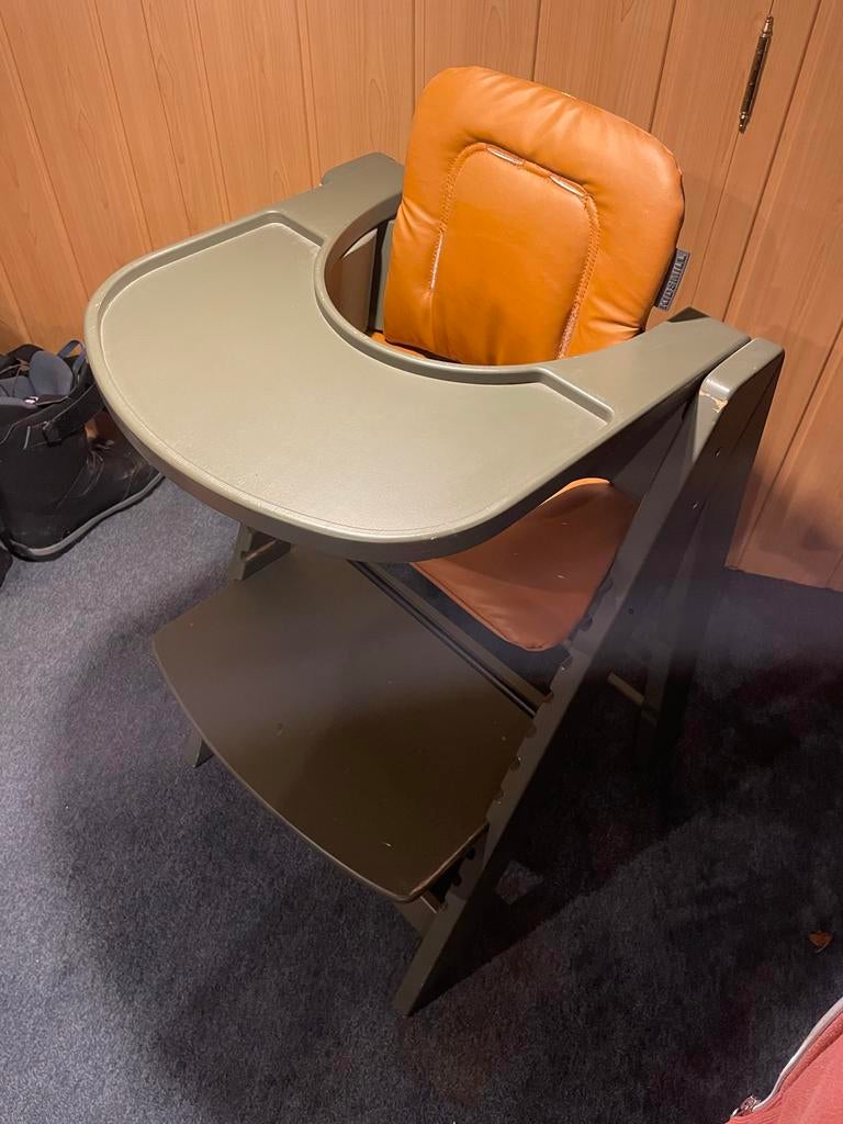 Kidsmill Meegroeistoel Olive Green met Eetblad, Kinderen en Baby's, Kinderstoelen, Ophalen, Gebruikt, Meegroeistoel, -