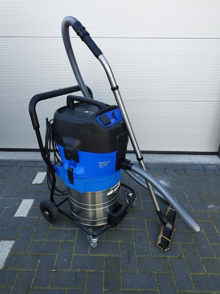 Nilfisk Attix 751-11 waterstofzuiger, Ophalen