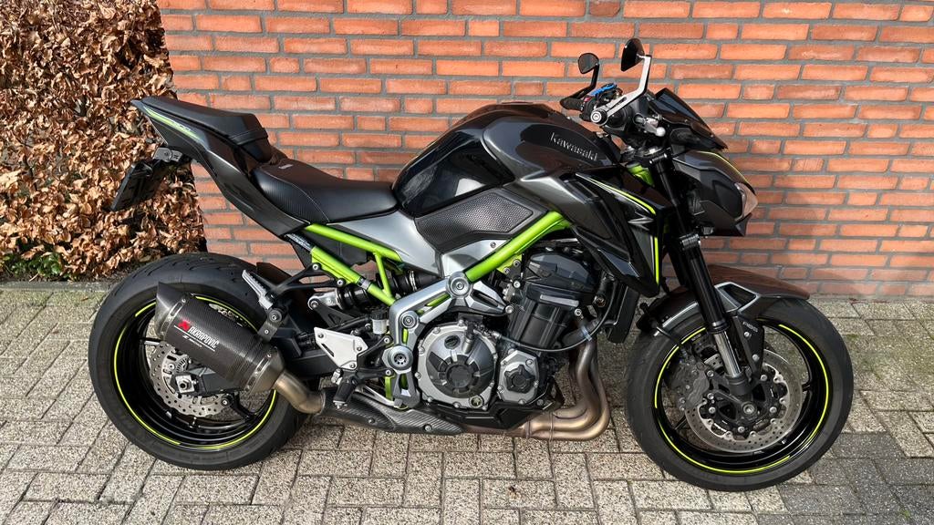Kawasaki Z900 Akrapovic, Motoren, Motoren | Kawasaki, 4 cilinders, Motorrijbewijs A, 948 cc, Particulier