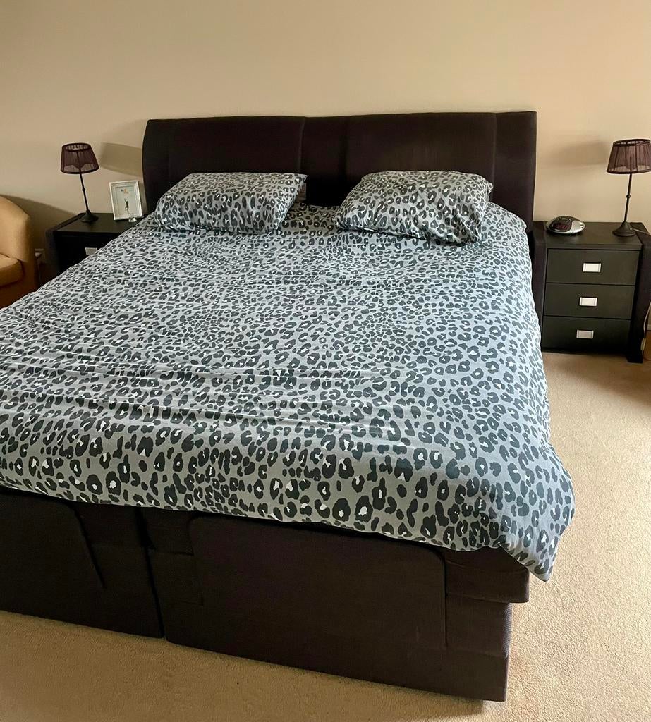 Elektrisch boxspringbed 1.80x2.00 cm, Ophalen, Bruin, Tweepersoons, Zo goed als nieuw