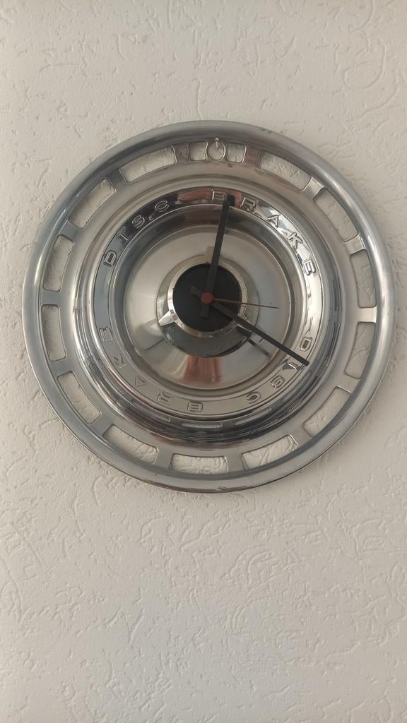 Zeer oude wiel dop klok, Ophalen of Verzenden