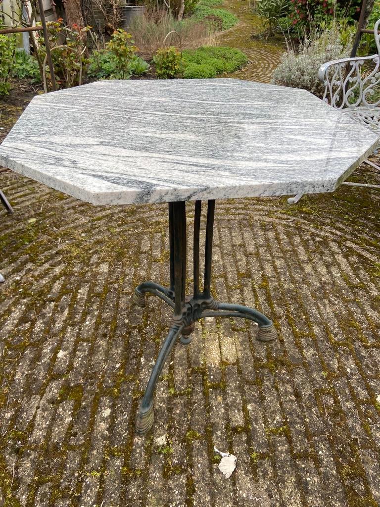 Tuintafel marmer gietijzer, Tuin en Terras, Tuintafels, Ophalen of Verzenden, Zo goed als nieuw, Rond, Metaal