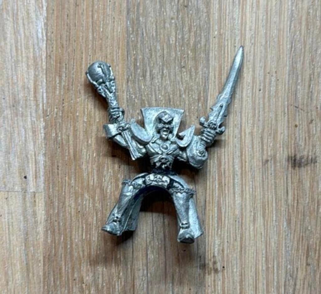 Warhammer undead necromancer (metal), Hobby en Vrije tijd, Wargaming, Ophalen of Verzenden, Zo goed als nieuw, Warhammer