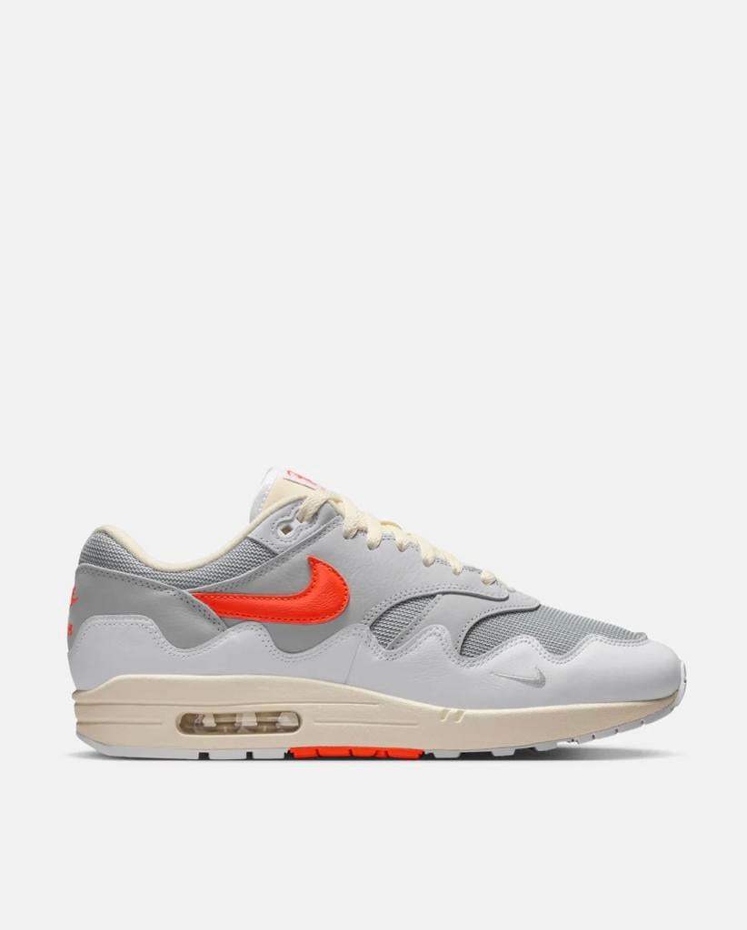 Patta X Nike Air Max 1 White/Hyper Crimson-Pure Platinum•43, Kleding | Heren, Schoenen, Wit, Nieuw, Ophalen of Verzenden, Sneakers of Gympen