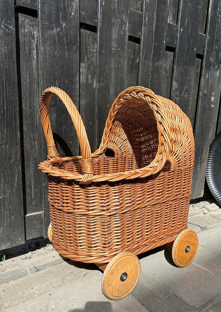 Vintage rotan poppenwagen, Ophalen, Gebruikt, Jongen of Meisje