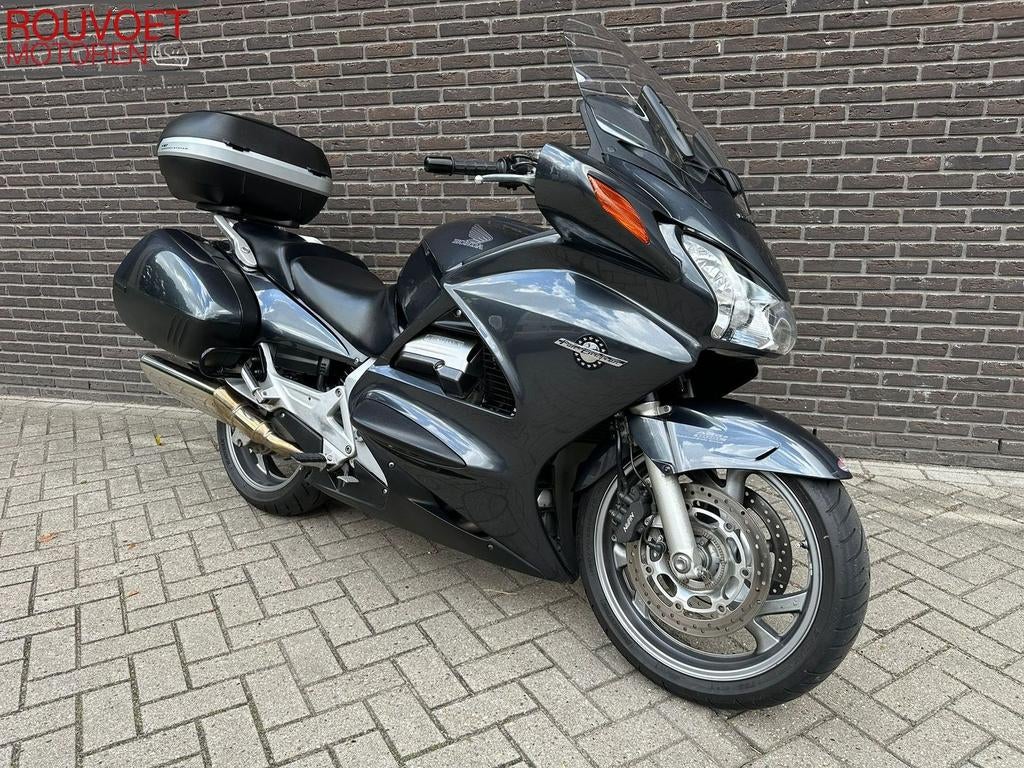 HONDA ST 1300 PAN EUROPEAN ABS ST1300, Motoren, Motoren | Honda, HONDA, 4 cilinders, Motorrijbewijs A, Bedrijf