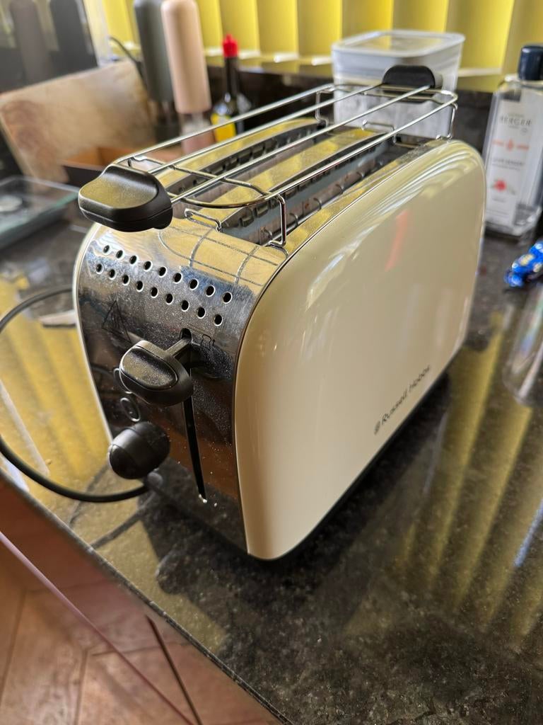 Russell Hobbs Broodrooster - Crème/RVS, Ophalen, Zo goed als nieuw, Uitneembare kruimellade