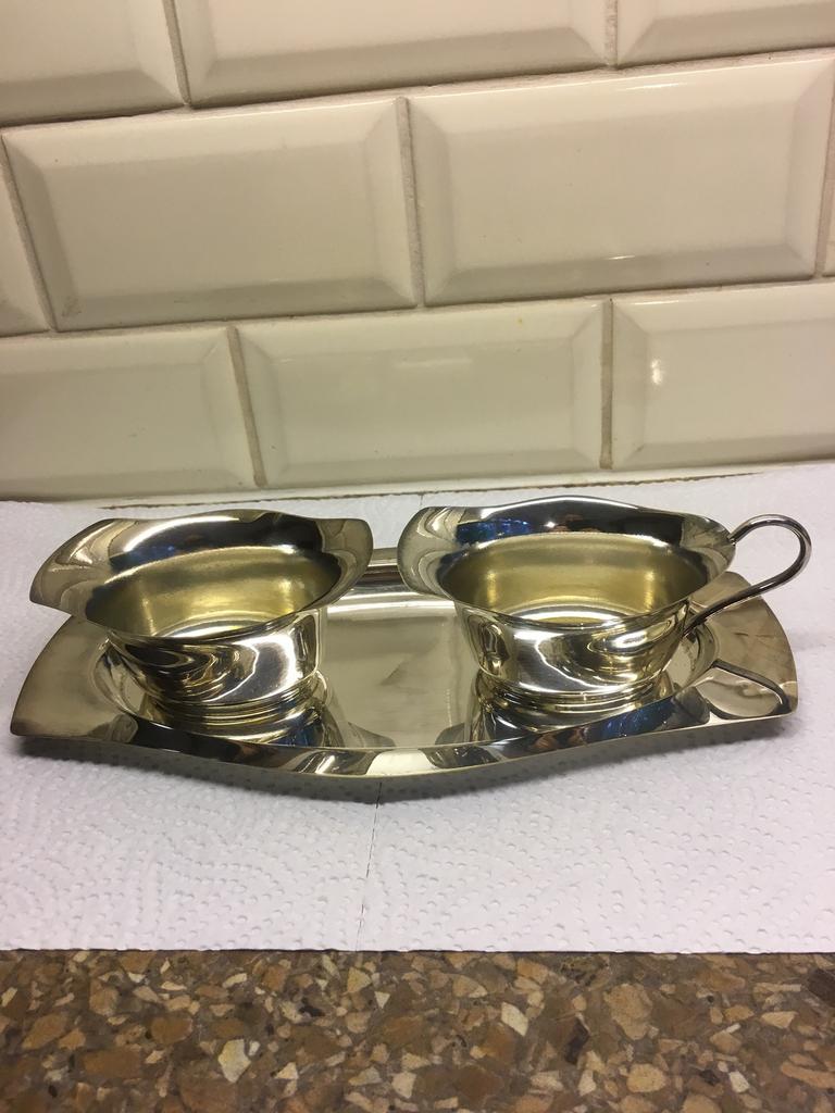 Art Deco. Melkkannetje en Suikerpot op Schaaltje.Verzilverd., Antiek en Kunst, Antiek | Goud en Zilver, Ophalen of Verzenden