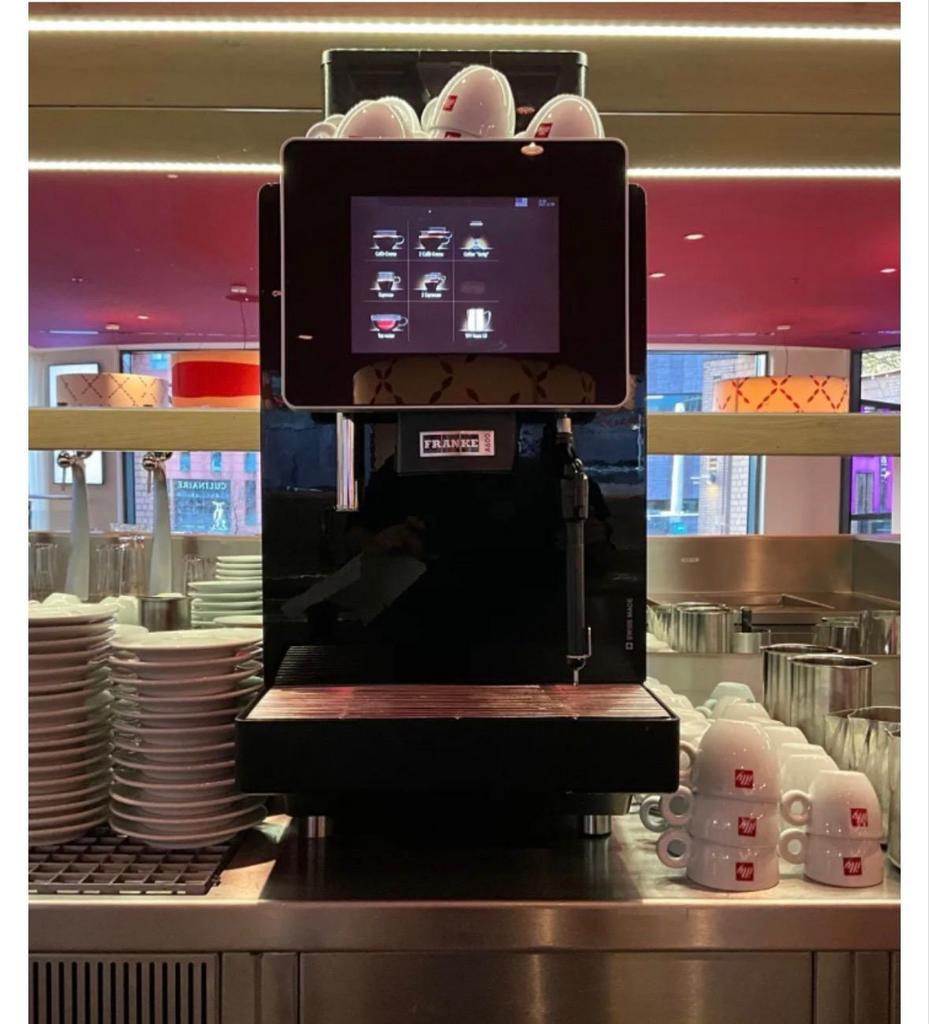 Franke A600 koffiemachine met koelkast, kantoor of horeca, Witgoed en Apparatuur, 10 kopjes of meer, Ophalen, Gebruikt, Koffiemachine