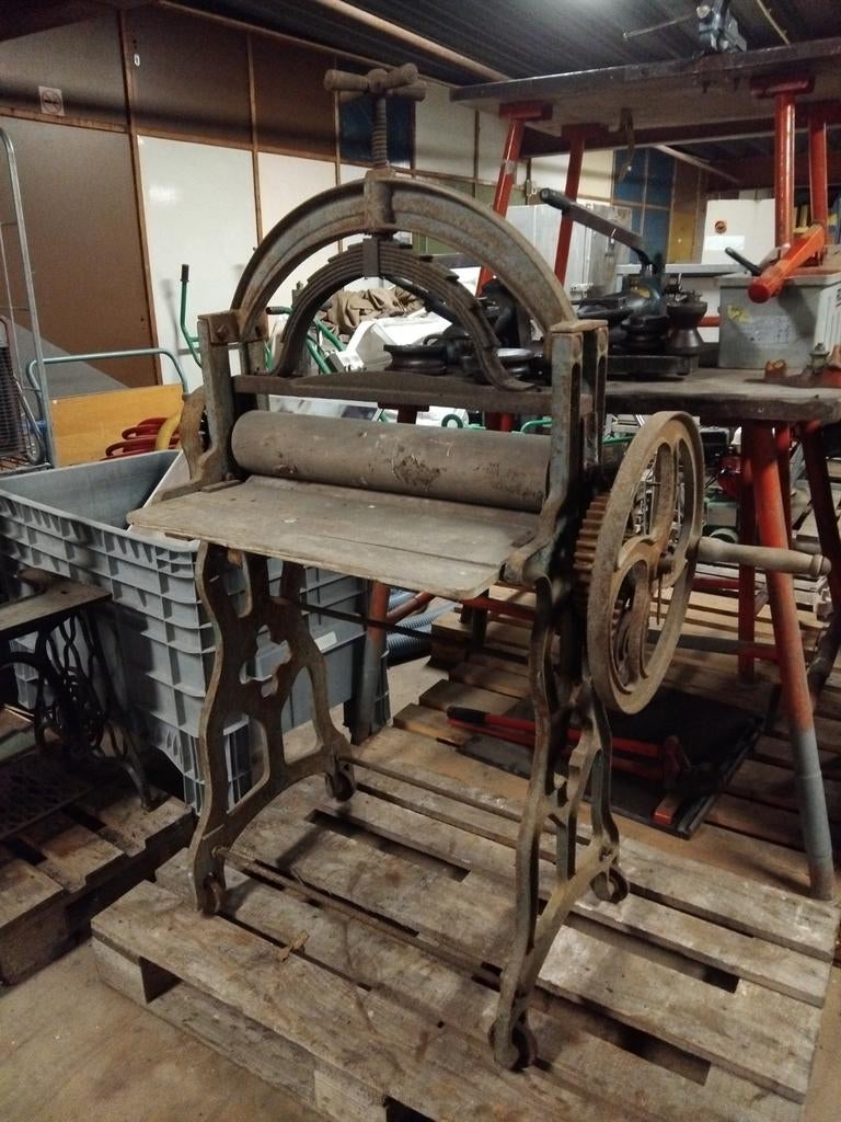 Antieke Haller antieke gietijzeren wringer/ mangel, Antiek en Kunst, Ophalen