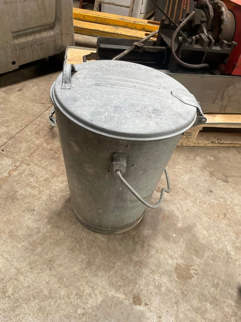 Zinken prullenbak emmer met deksel, Huis en Inrichting, Ophalen, Gebruikt, Zink, Met deksel