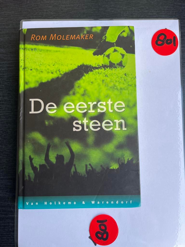 De eerste steen - Rom Molemaker (Voetbalboek), Boeken, Ophalen of Verzenden, Zo goed als nieuw, Balsport