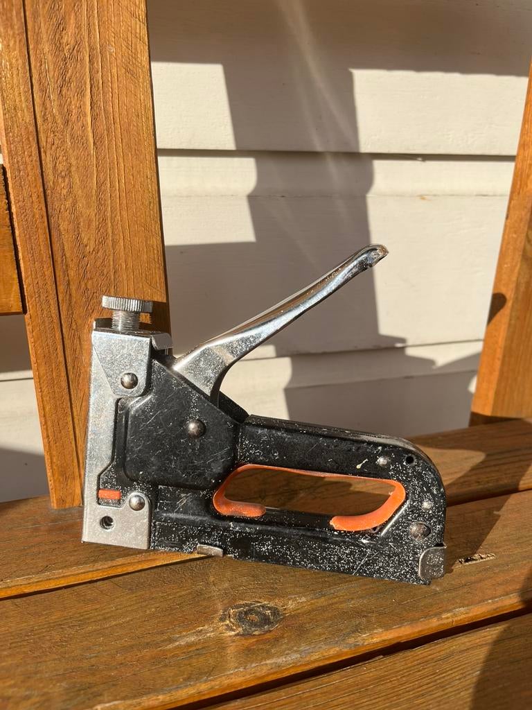 Verstelbare hand tacker mechanische nagel nietpistool, Ophalen of Verzenden