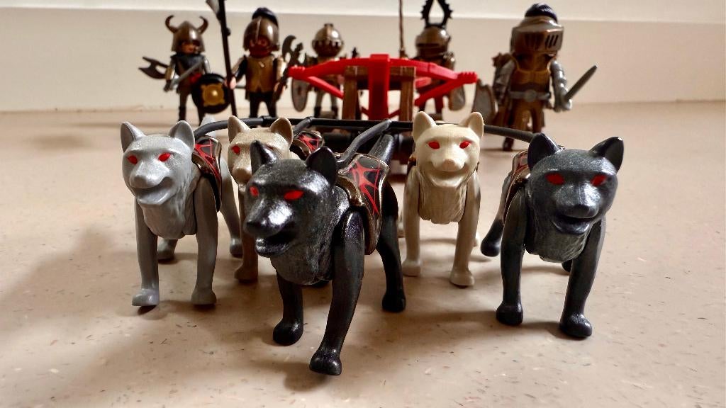 Vijf wolvenridders set 5001 uit 2009, Ophalen of Verzenden, Zo goed als nieuw, Complete set