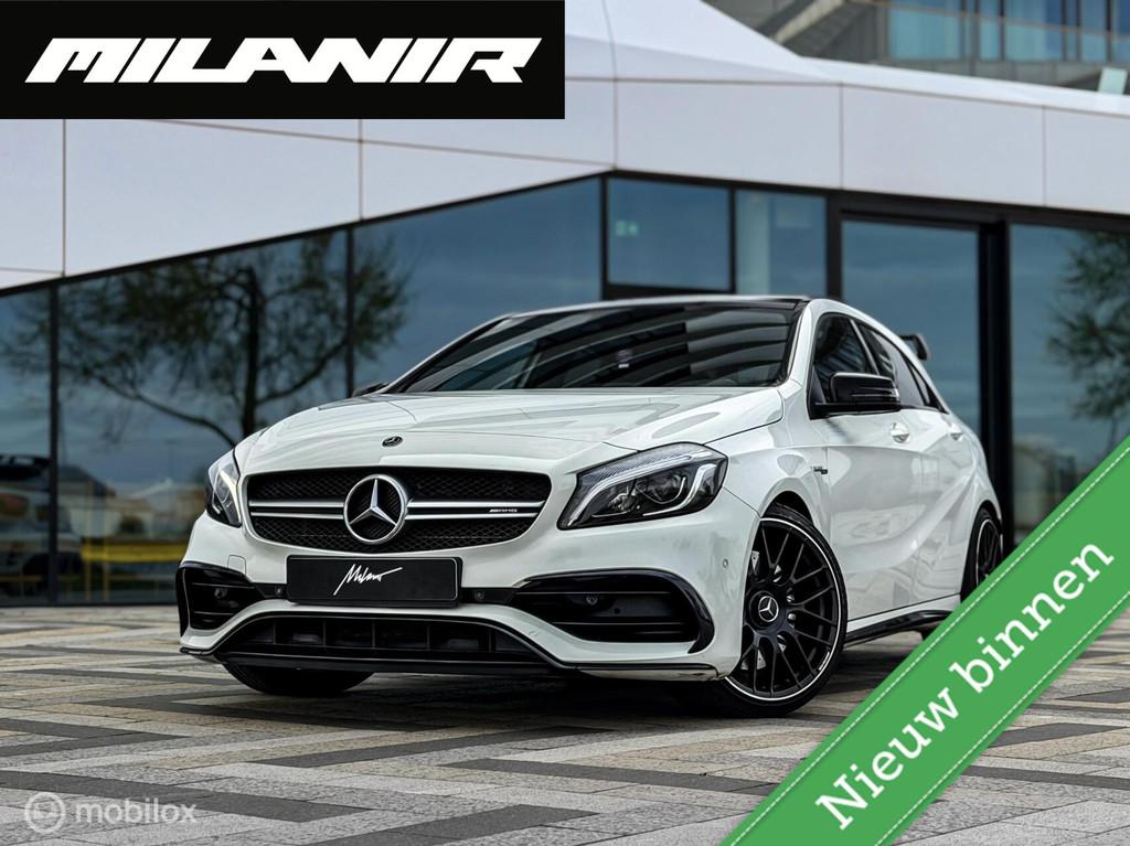 Mercedes A-klasse AMG 45 4MATIC 381PK |Pano|H&K|Sportuitlaat, Auto's, Automaat, Gebruikt, 4 cilinders, Wit