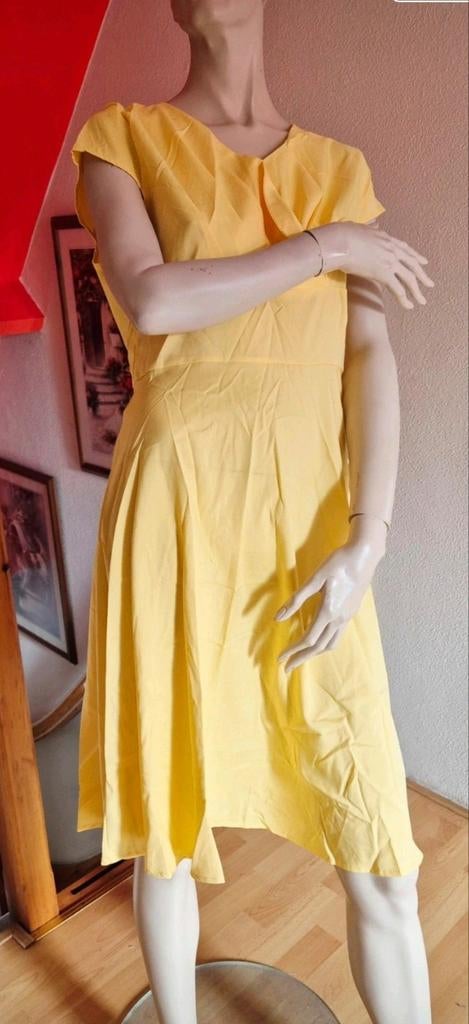 Mooie gele zomerjurk L. Nieuw. Okselmaat 46 cm lengte 104 cm, Geel, Maat 42/44 (L), Nieuw, Ophalen of Verzenden