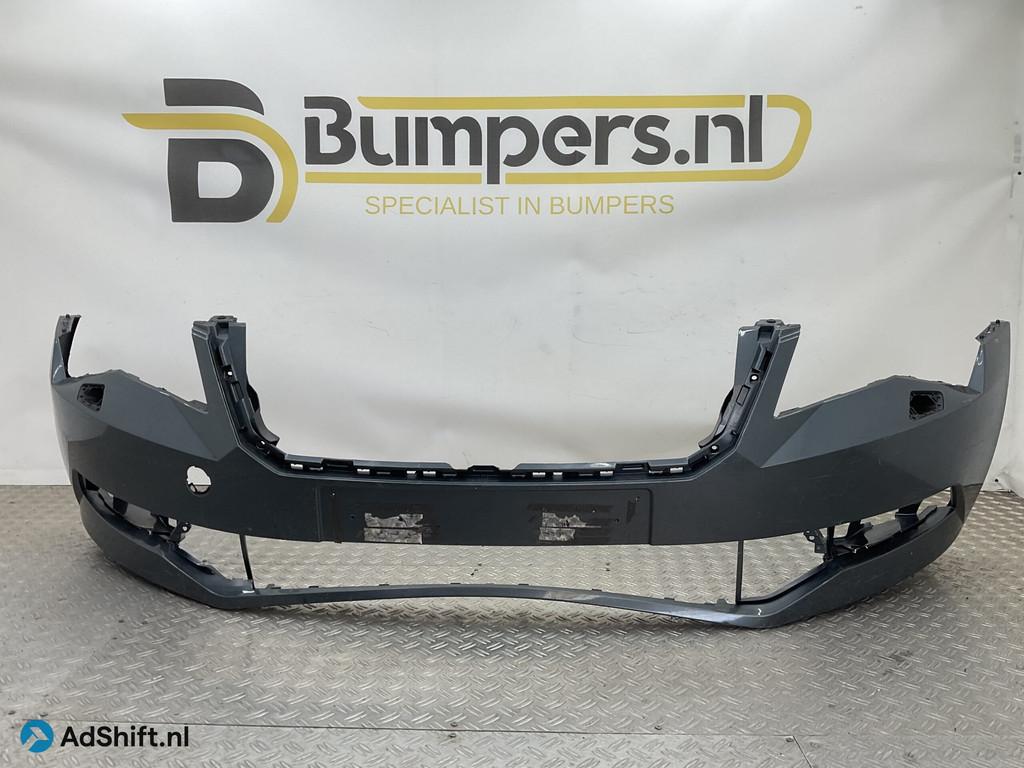Bumper Skoda Superb lll 3V Facelift 2019 3V0807221 Voorbumpe, Bumper