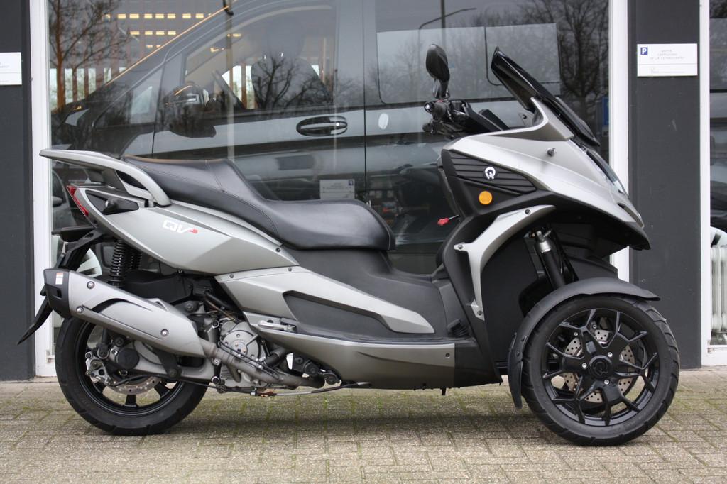 Quadro QV3 mat grijs | Rijden met autorijbewijs*! (bj 2020) - foto 3