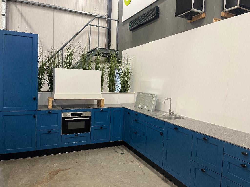 Landelijke blauwe hoekkeuken !! Volop keus keukens !!, Huis en Inrichting, Keuken | Keukenelementen, Gebruikt, 200 cm of meer