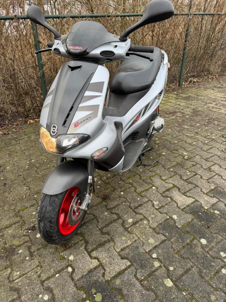 Gilera runner sp pro 50cc, Fietsen en Brommers, Scooters | Piaggio, Zo goed als nieuw, Overige modellen, Tweetakt, Ophalen of Verzenden