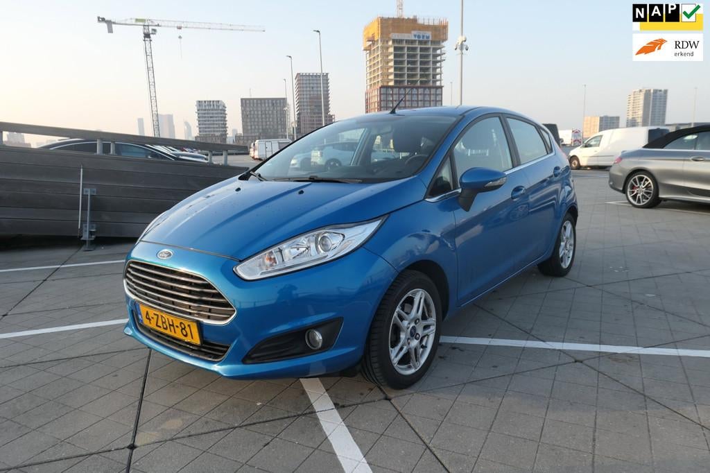 Ford Fiesta 1.0 Titanium Apk/Airco/NAvi/Boekjes/Nap/Cd/Velge, Voorwielaandrijving, Euro 5, 40 €/maand, 525 kg