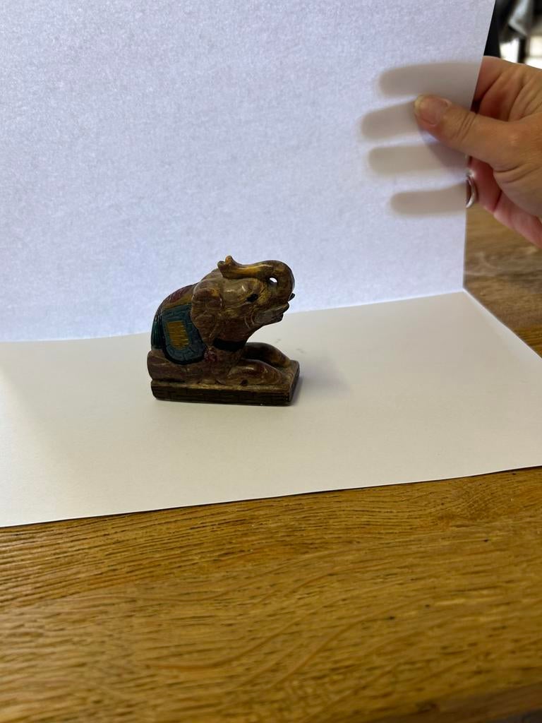 Marmeren olifant, Ophalen