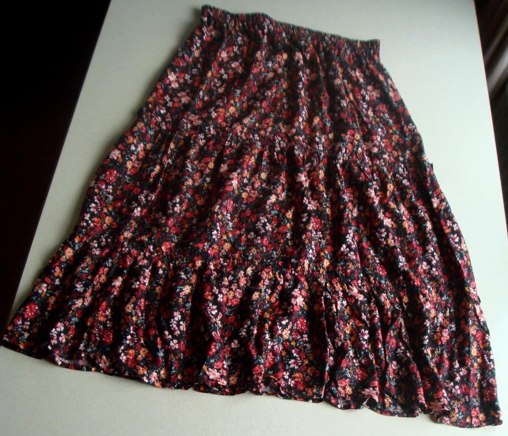 gebloemde Anytime rok maxirok maat 44 € 7,50, Zwart, Maat 46/48 (XL) of groter, Ophalen of Verzenden, Zo goed als nieuw