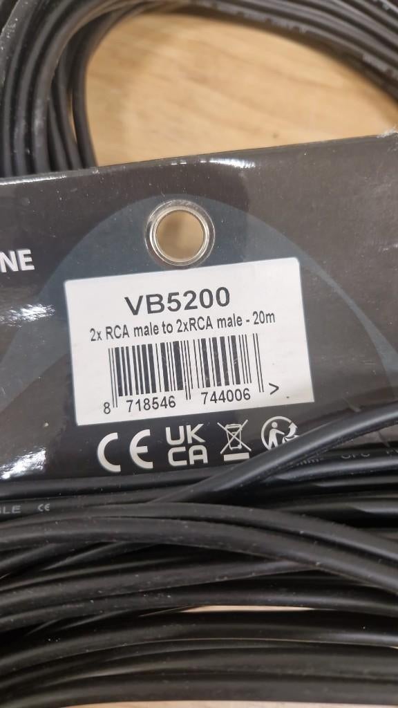 4 STUKS DEVINE 2x RCA Male to 2x RCA Male - 20m, Ophalen of Verzenden, Nieuw, 10 meter of meer, Luidsprekerkabel