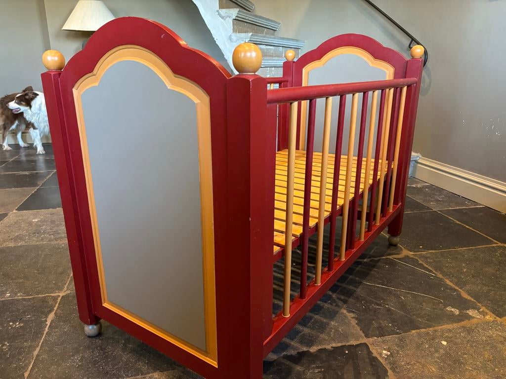 Klassiek kinderbedje met verstelbare lattenbodem, Kinderen en Baby's, Babywiegjes en Ledikanten, Gebruikt, Ledikant, Ophalen