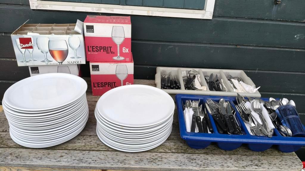 Horeca servies, bestek en glaswerk - Zo goed als nieuw, Ophalen, Zo goed als nieuw, Effen, Porselein