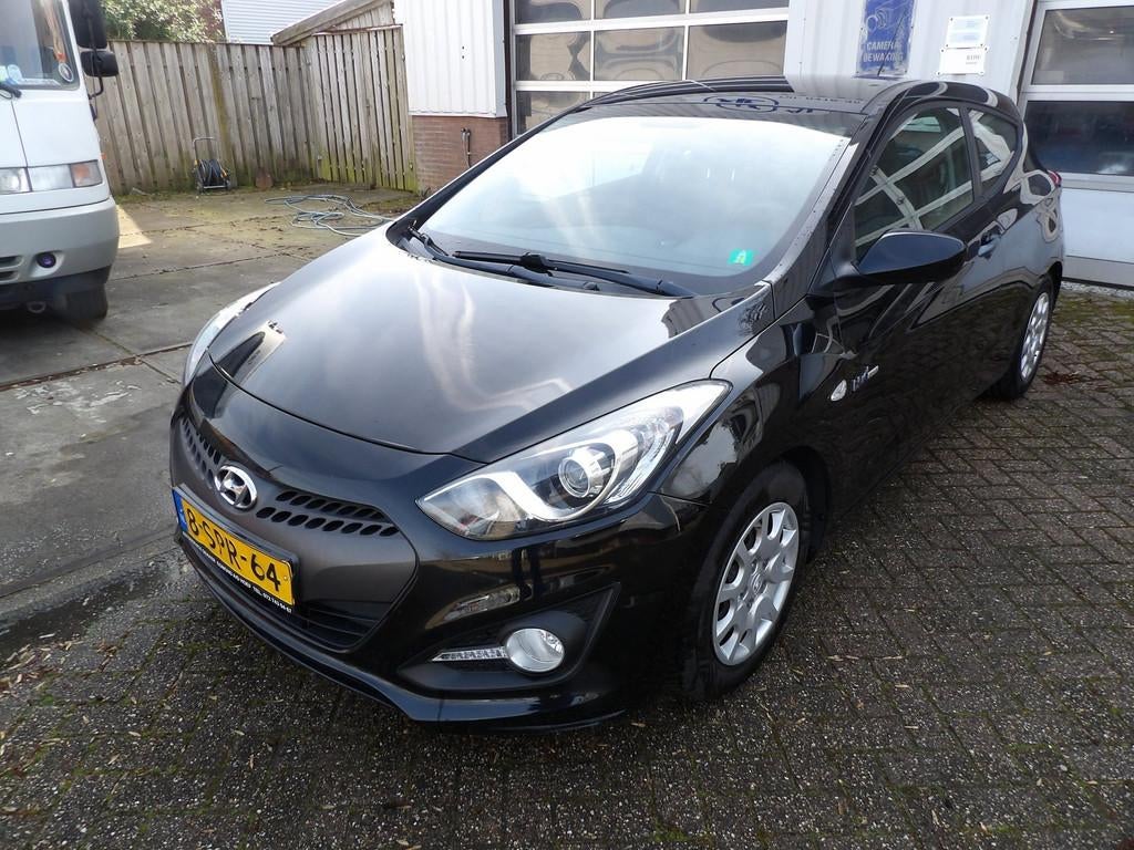 Hyundai I30 1.6 GDI i-Drive Cool airco navi geen riem maar k, Voorwielaandrijving, Euro 5, 135 pk, Gebruikt
