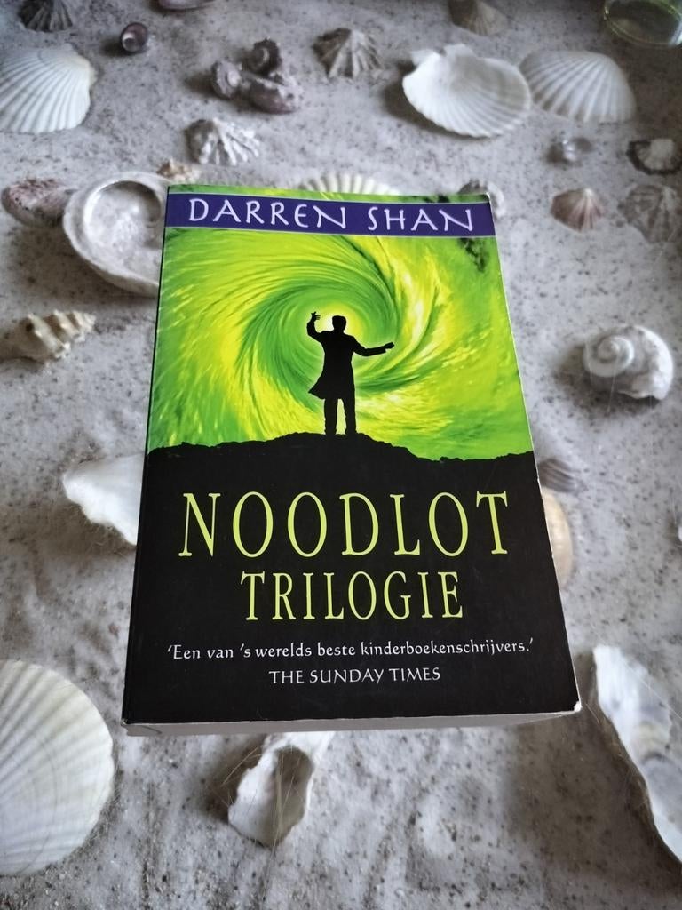Darren Shan - Noodlot trilogie, Boeken, Kinderboeken | Jeugd | 10 tot 12 jaar, Gelezen, Ophalen of Verzenden, D. Shan