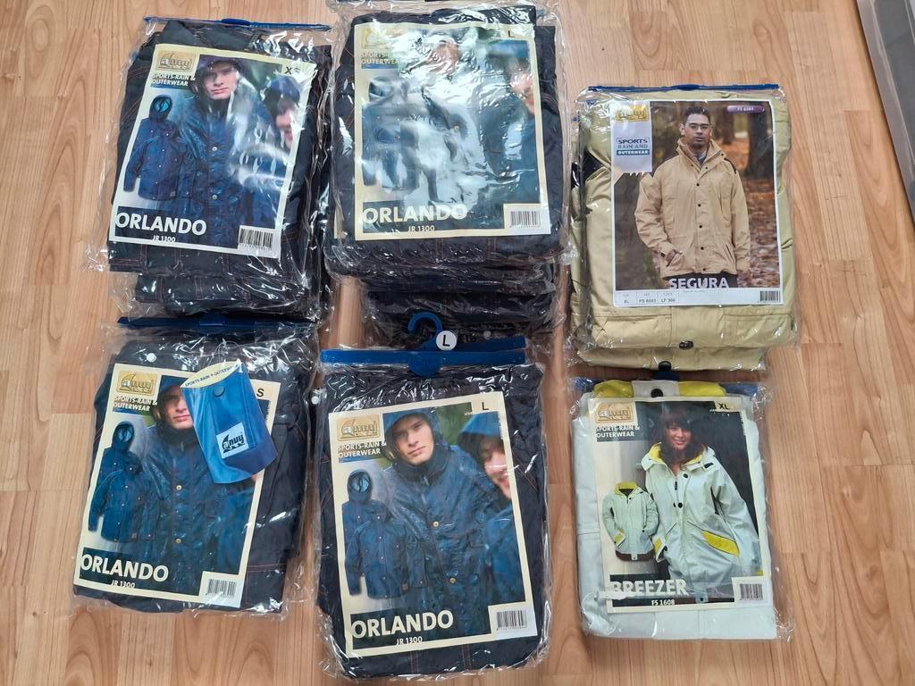 Nieuw - partij regen pakken Anuy  21 pakken per stuk €7.50, Ophalen, Nieuw, Regenjas, Heren