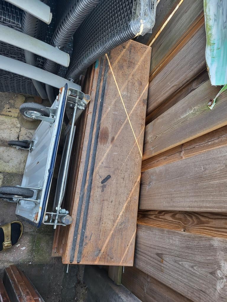 Meranti traptreden - diverse afmetingen, goede staat, Ophalen, Gebruikt, 25 tot 50 mm, Overige typen