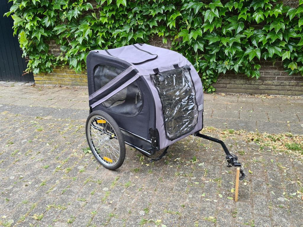 Hondenkar, Dieren en Toebehoren, Ophalen, Zo goed als nieuw