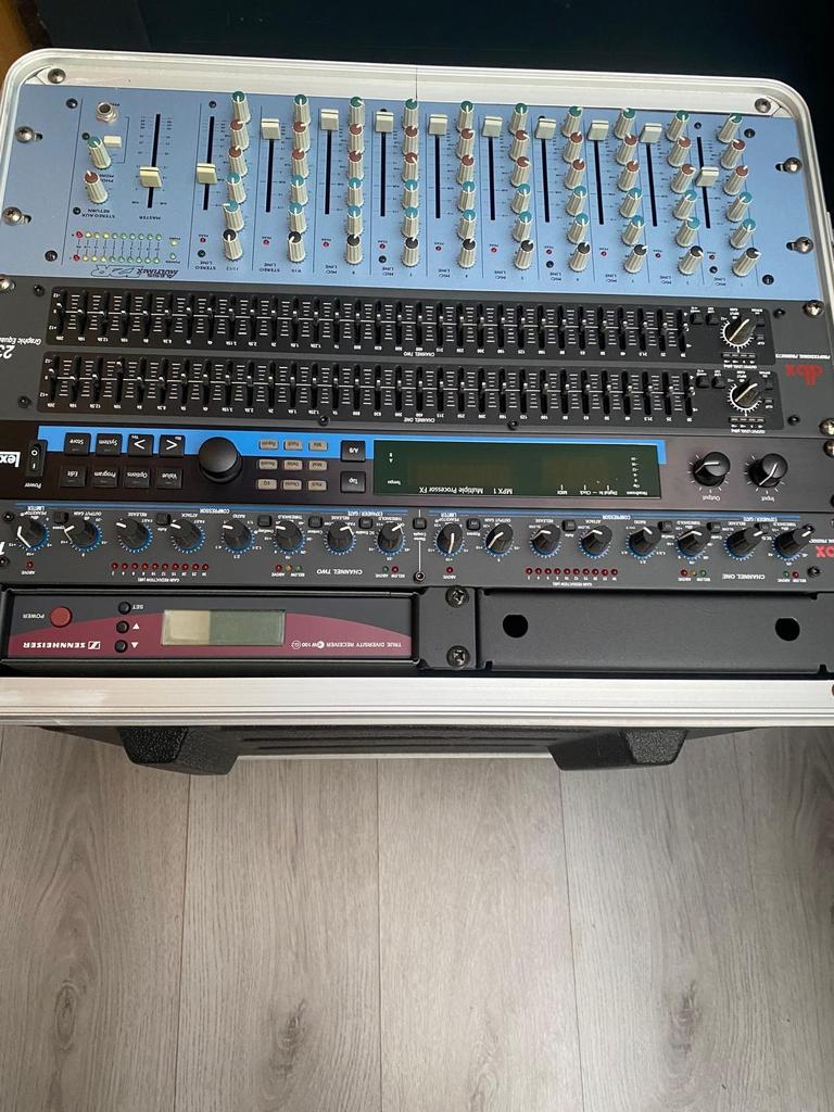 Complete geluidsinstallatie met mixer en effecten, Ophalen of Verzenden, Gebruikt, 10 tot 20 kanalen, Microfooningang
