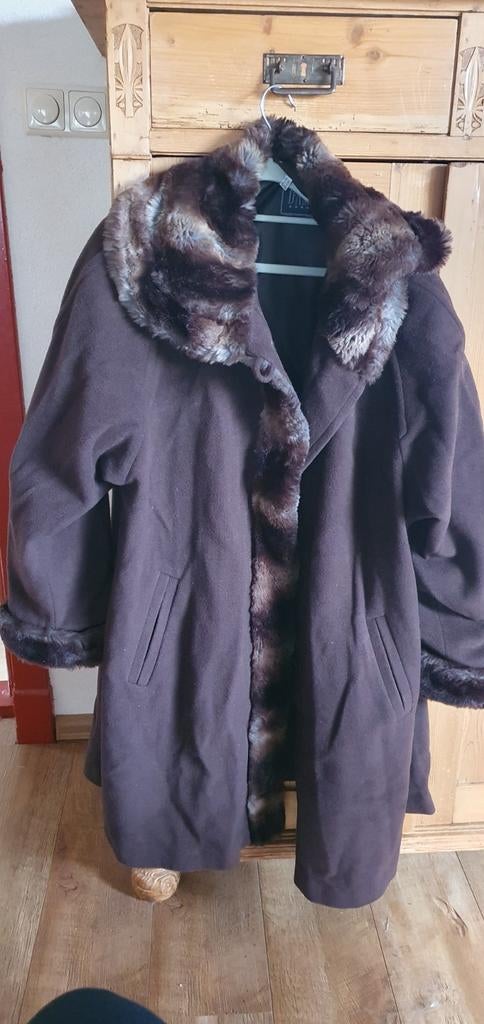 Wollen  jas, Damo Donna, Bruin, Maat 42/44 (L), Ophalen of Verzenden