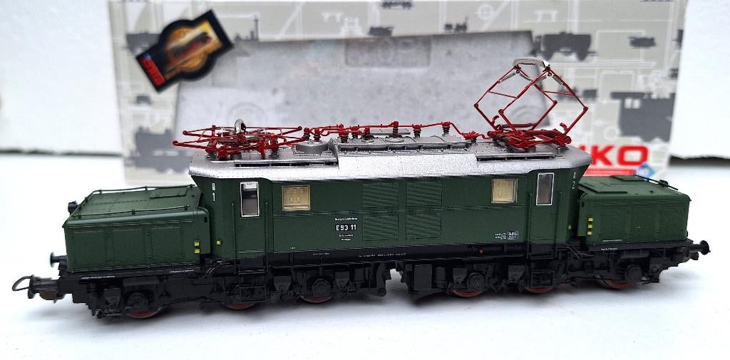 PIko 51290 Eloc E93 11 analoog/digitaal v Märklin als nieuw, Wisselstroom, Locomotief, Zo goed als nieuw, Analoog