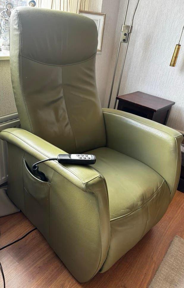 Olijfgroene Sta op stoel & Releax stoel, Ophalen, Gebruikt, Minder dan 75 cm, Leer