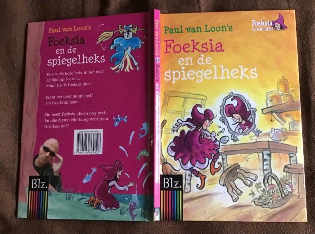 2 uitgaves Foeksia de miniheks door Paul van Loon, Ophalen of Verzenden, Gelezen, Fictie algemeen