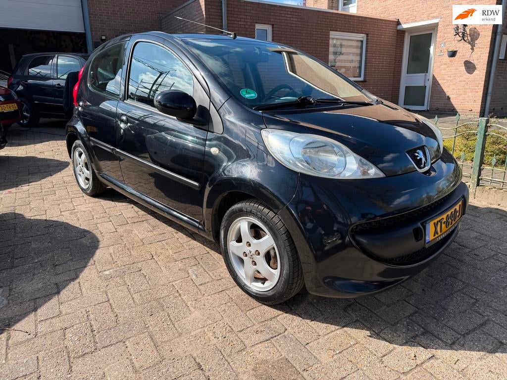 Peugeot 107 1.0-12V XR, Voorwielaandrijving, Startonderbreker, Gebruikt, 4 stoelen