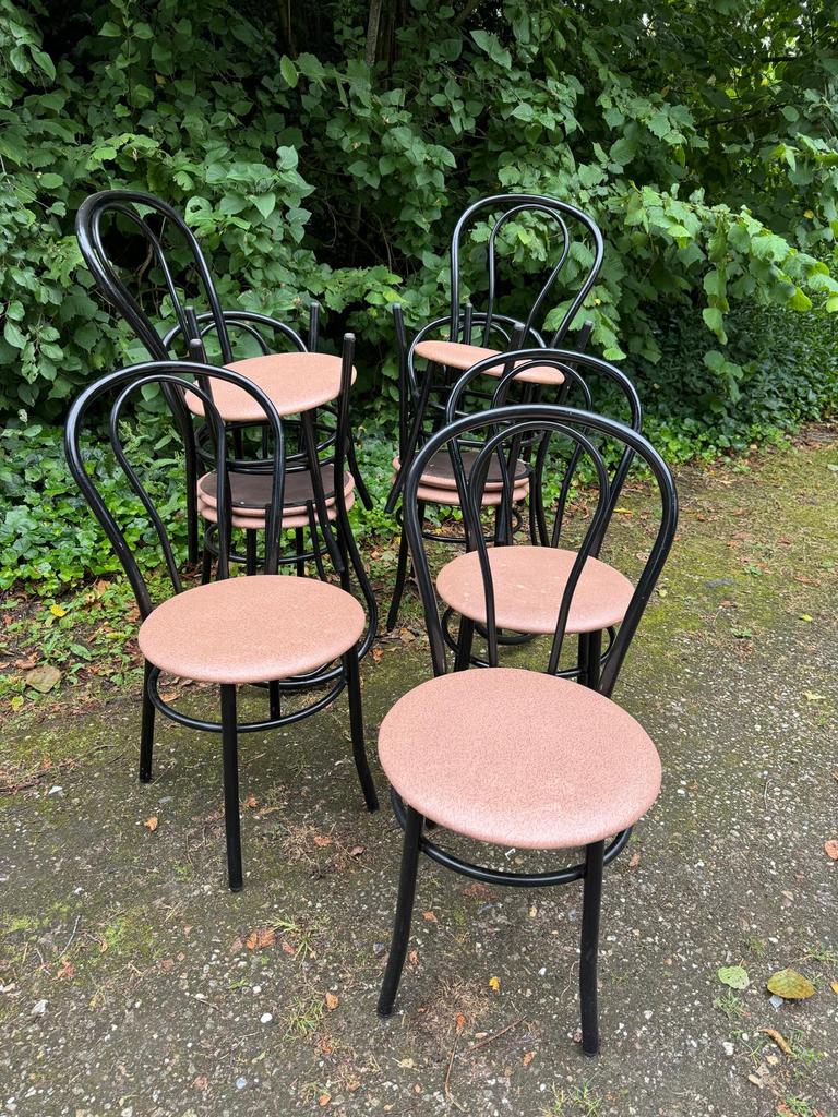 Partij 18 eetkamerstoelen (vintage/cafe/thonet look), Gebruikt, Bruin, Ophalen of Verzenden, Metaal