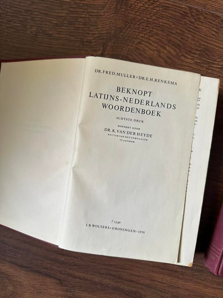 Woordenboek latijn-nederlands, Boeken, Ophalen of Verzenden, Gelezen, Overige uitgevers, Latijn