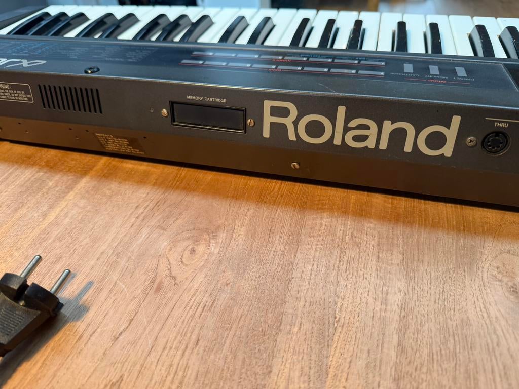 Roland Juno Alpha 2 inclusief zeldzame PG-300 controller., Ophalen, Roland, Met midi-aansluiting, 61 toetsen