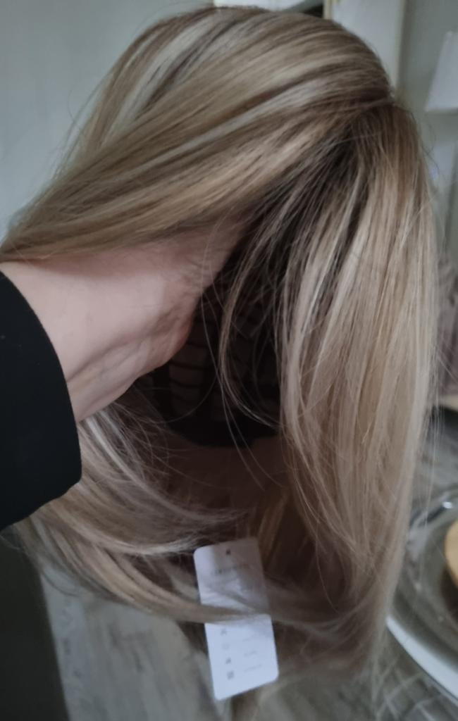 Blonde pruik/haarwerk/wig. Nog 1 over., Sieraden, Tassen en Uiterlijk, Uiterlijk | Haarverzorging, Ophalen of Verzenden, Nieuw